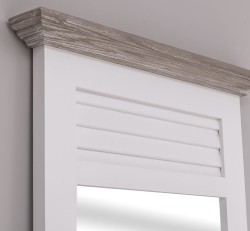 Oglinda inalta cu design Shutter de la Rustic Butique - PS724 - Culoare Corp_P004 - Culoare Cornisa_P067 - DUBLU COLOR